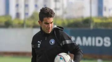 شريف إكرامي يرفض الاعتزال ويقدم طلبًا عاجلاً لـ بيراميدز